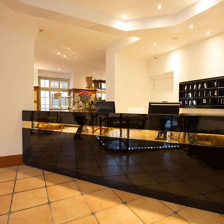 Hotel Heidelberger Hof Bagian luar foto