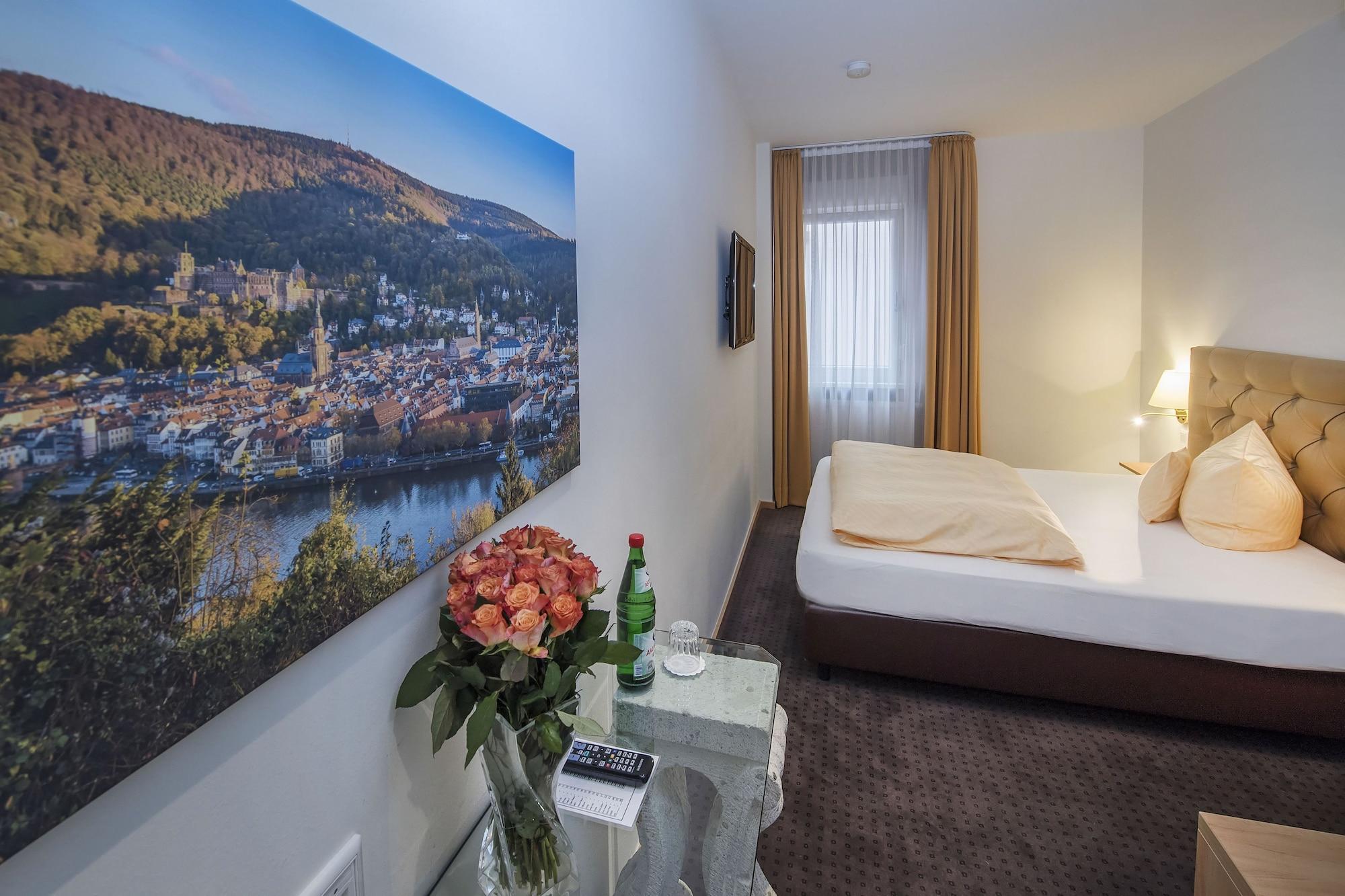 Hotel Heidelberger Hof Bagian luar foto