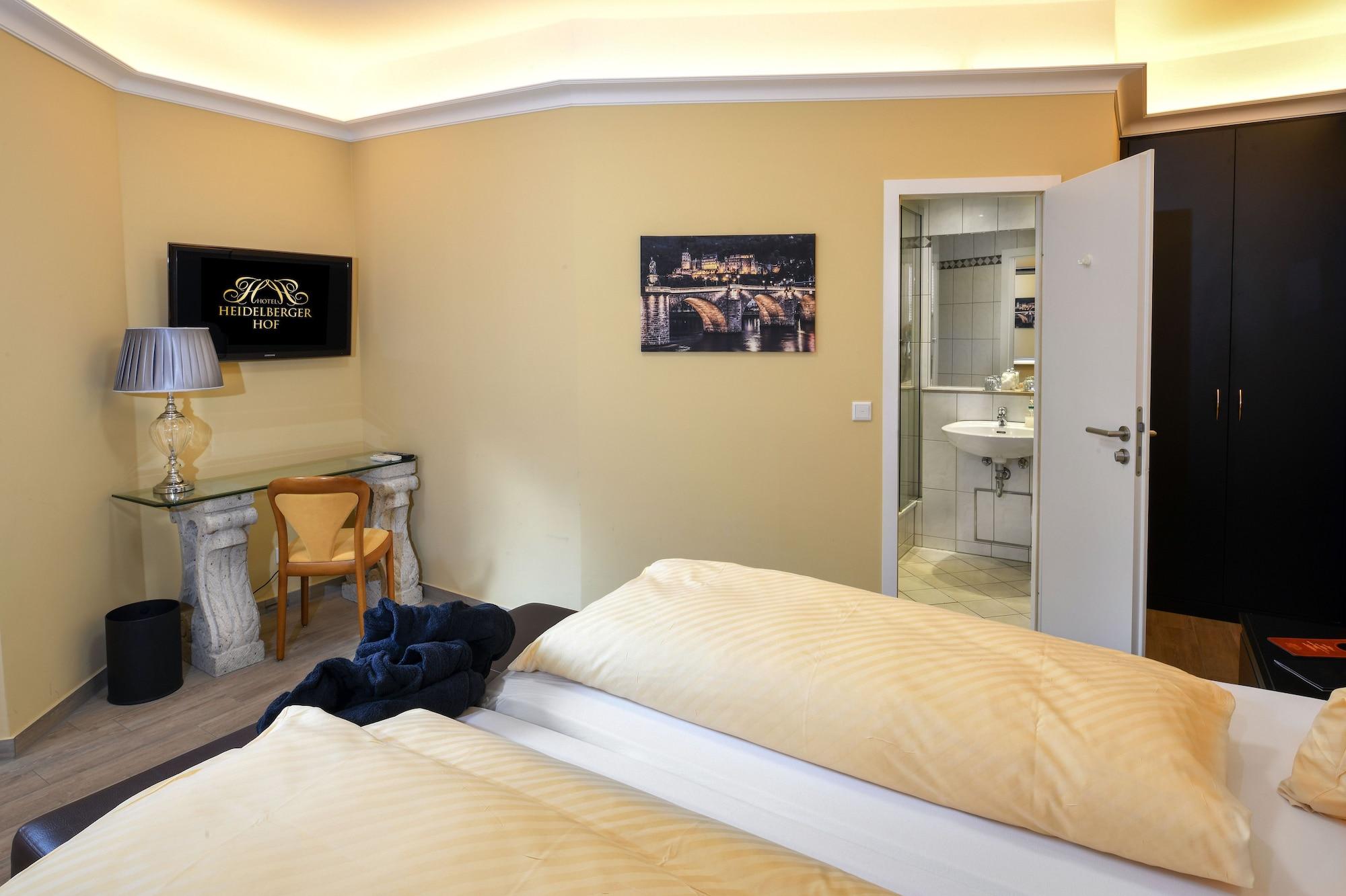 Hotel Heidelberger Hof Bagian luar foto