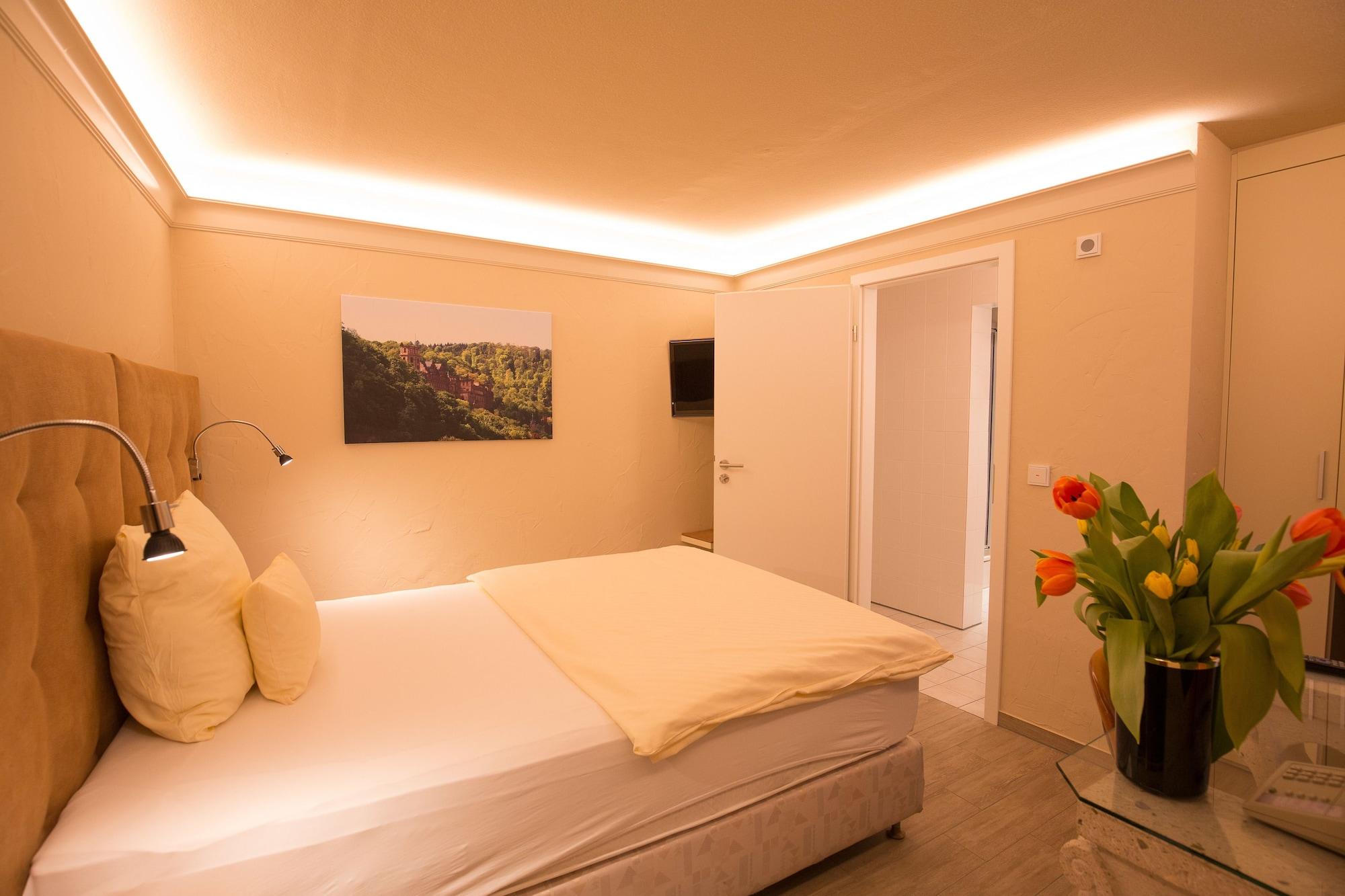Hotel Heidelberger Hof Bagian luar foto