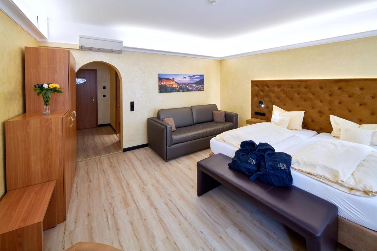 Hotel Heidelberger Hof Bagian luar foto