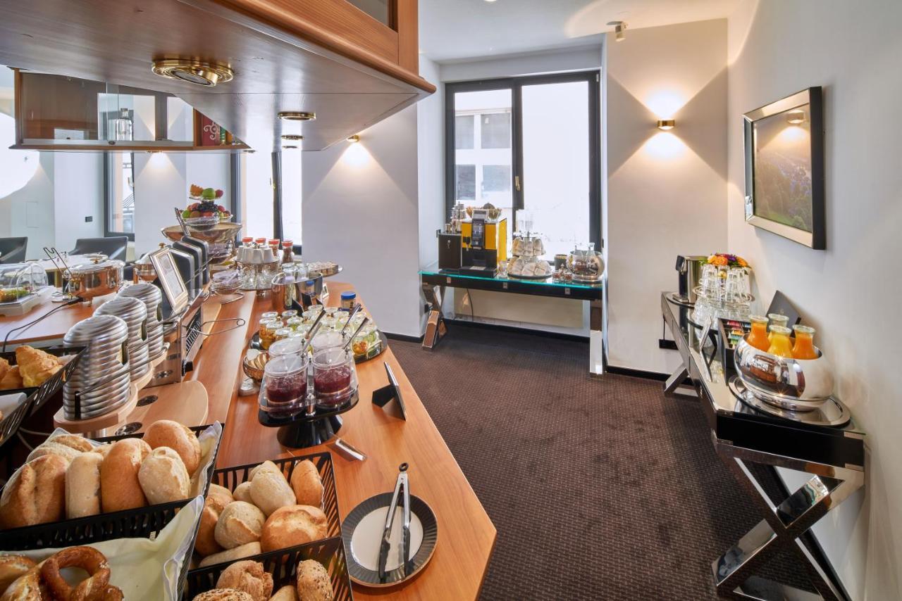 Hotel Heidelberger Hof Bagian luar foto