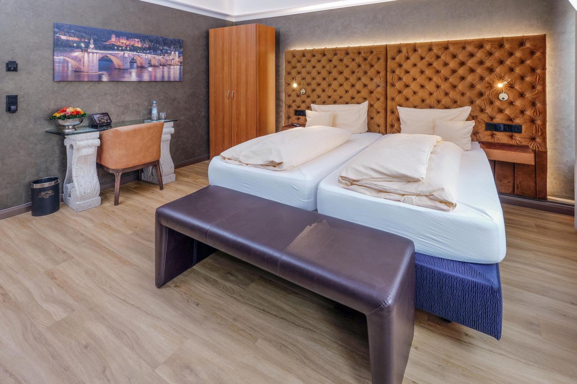 Hotel Heidelberger Hof Bagian luar foto