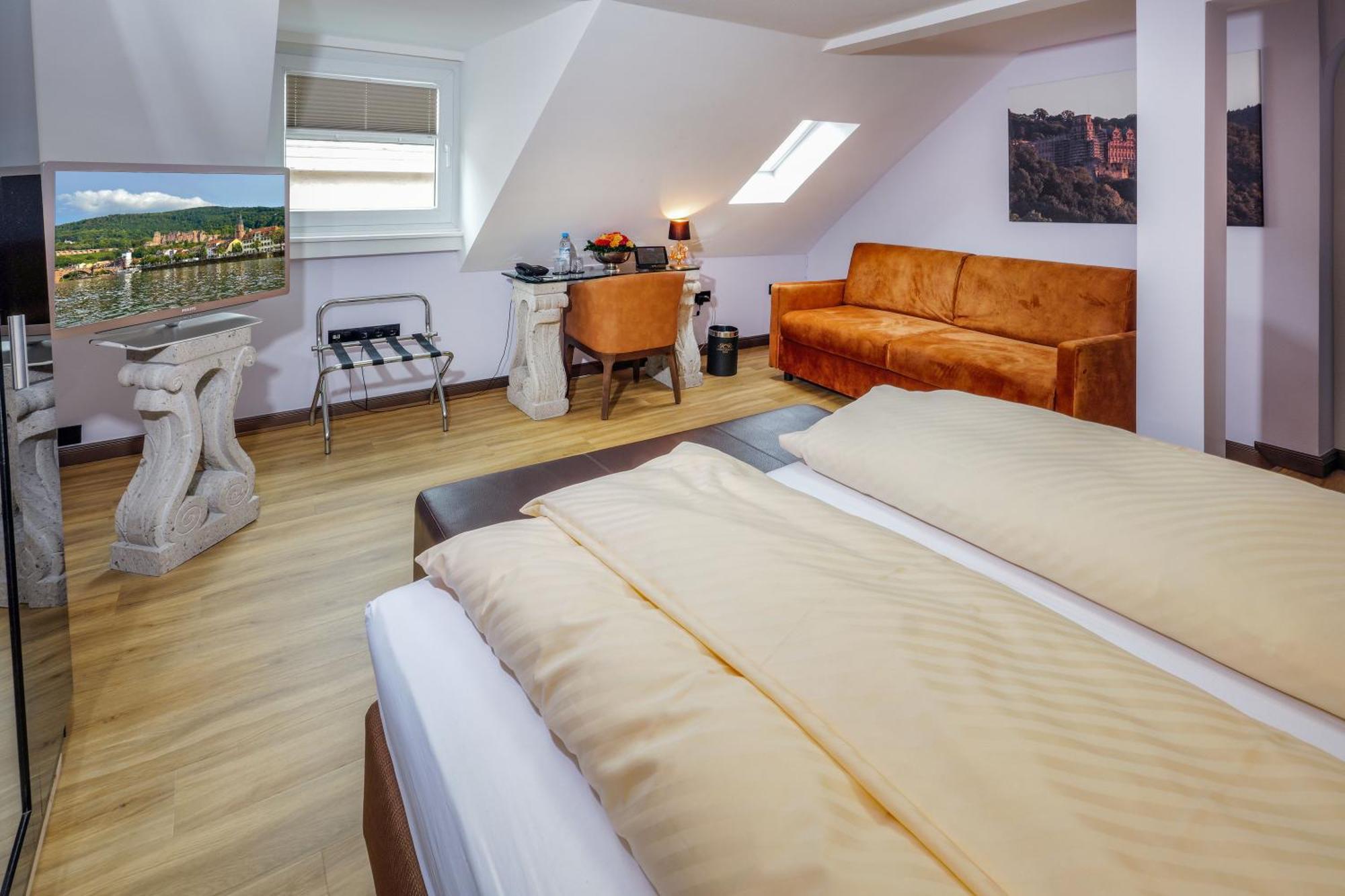 Hotel Heidelberger Hof Bagian luar foto