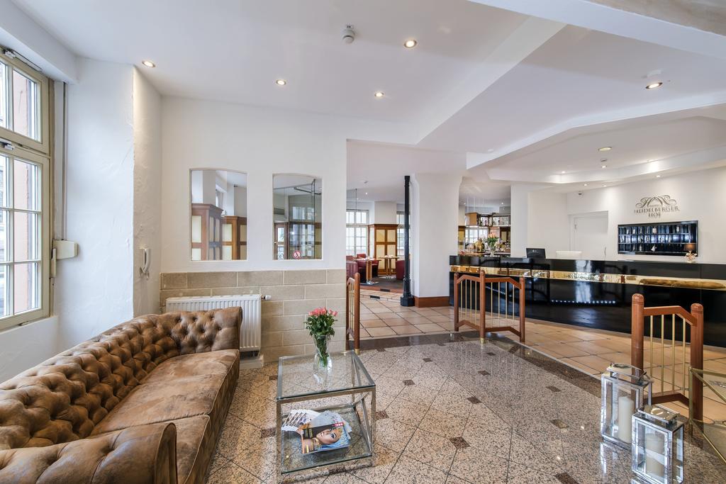 Hotel Heidelberger Hof Bagian luar foto
